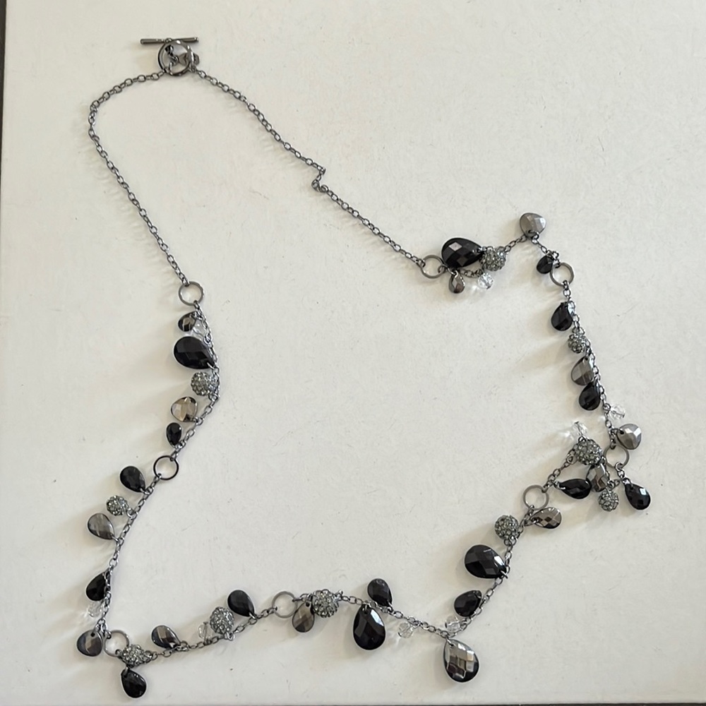 Brooks Brothers long necklace